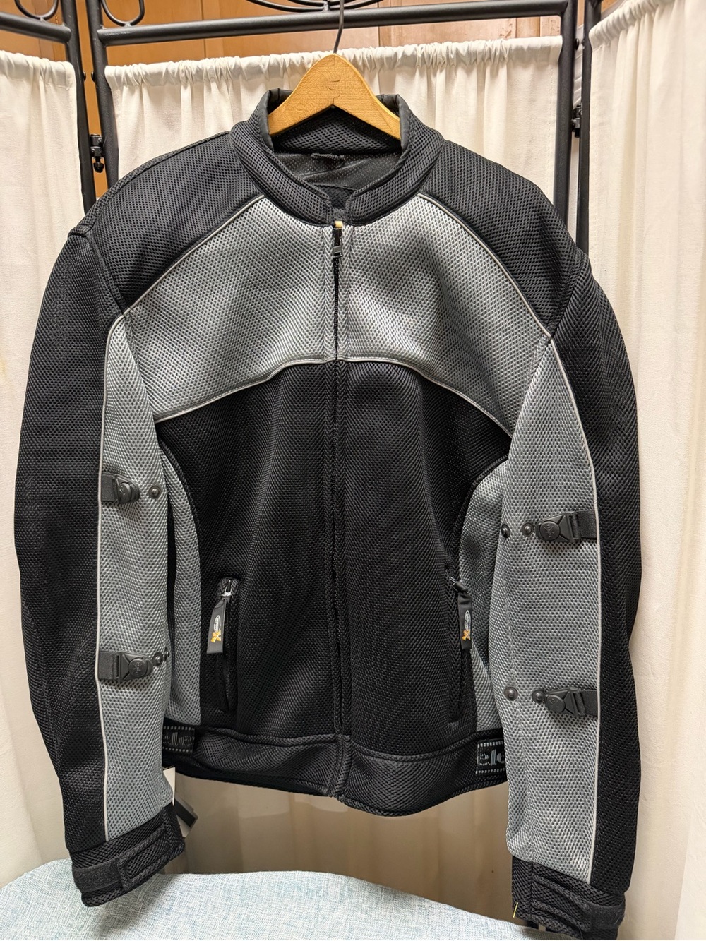 Men's Black and Gray Lightweight Riding Jacket